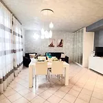 Apartman Lady Teresa 2.0 By Ca-sa Check *